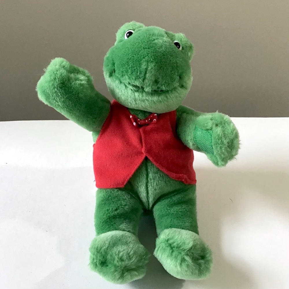 Hallmark Smiling Green Frog Plush Stuffed Animal Red Vest & Bow Tie 8”